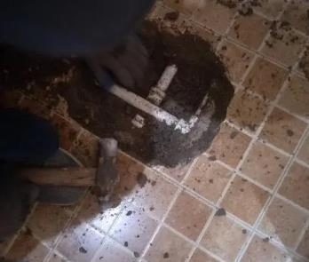 绵竹卫生间漏水维修公司为您分享下卫生间渗水如何处理及注意事项